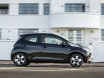 Toyota Aygo x-clusiv 5-Door 2014 года (UK)